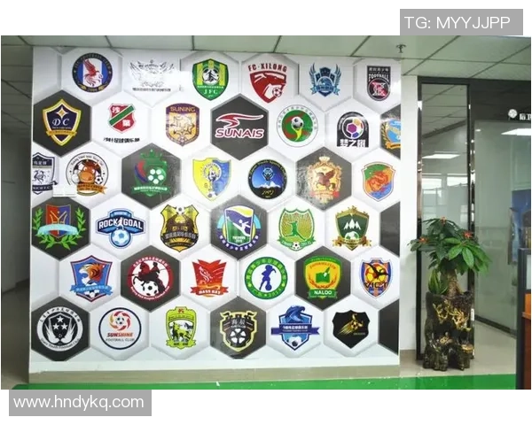 探讨足球明星在香港的译音及其对球迷文化的影响与意义