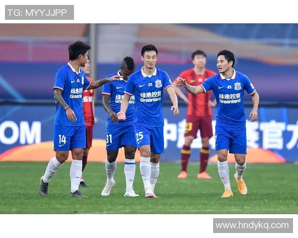 赛后分析：上海足球队与成都足球队实力对比及比赛亮点总结